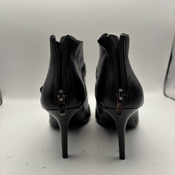 Marc Fisher Black Leather Open-Toe Heels Size 9 - Picture 3 of 8